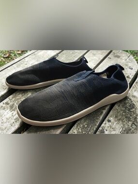 DSG Men’s Knit Water Shoes. NWOT. Navy/Grey.  Size 7.